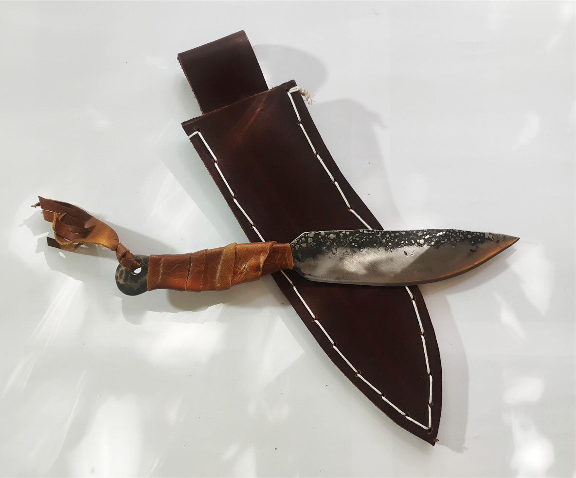Custom Knife with Moon-Effect Artistic Welding & Sheath