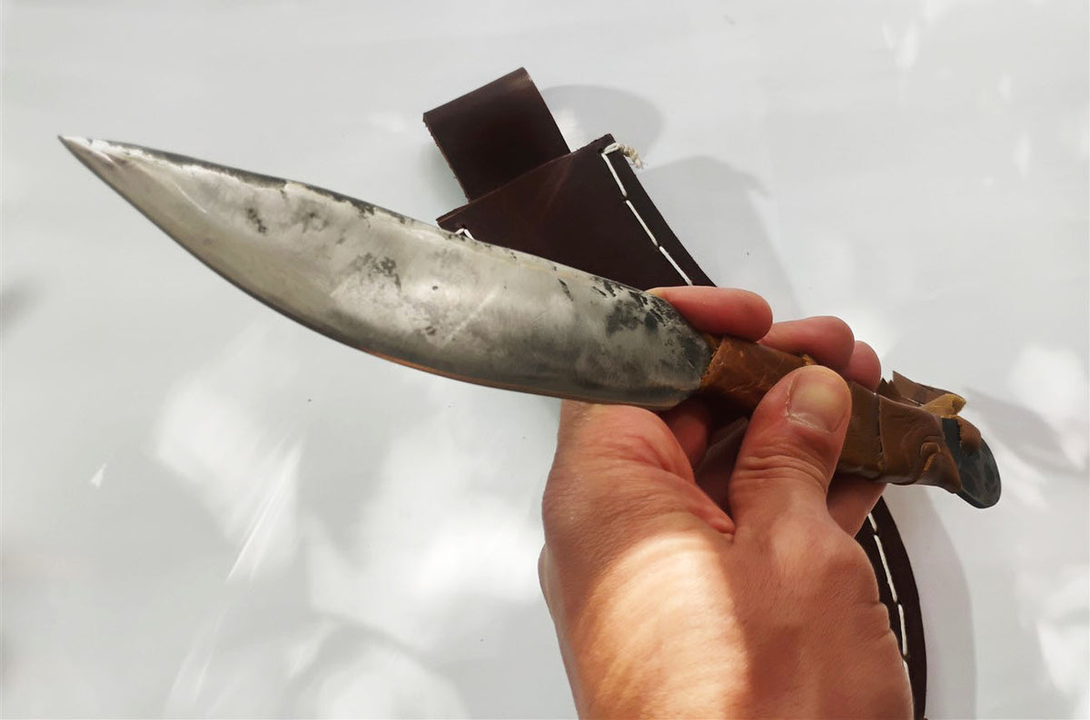 Custom Knife with Moon-Effect Artistic Welding & Sheath