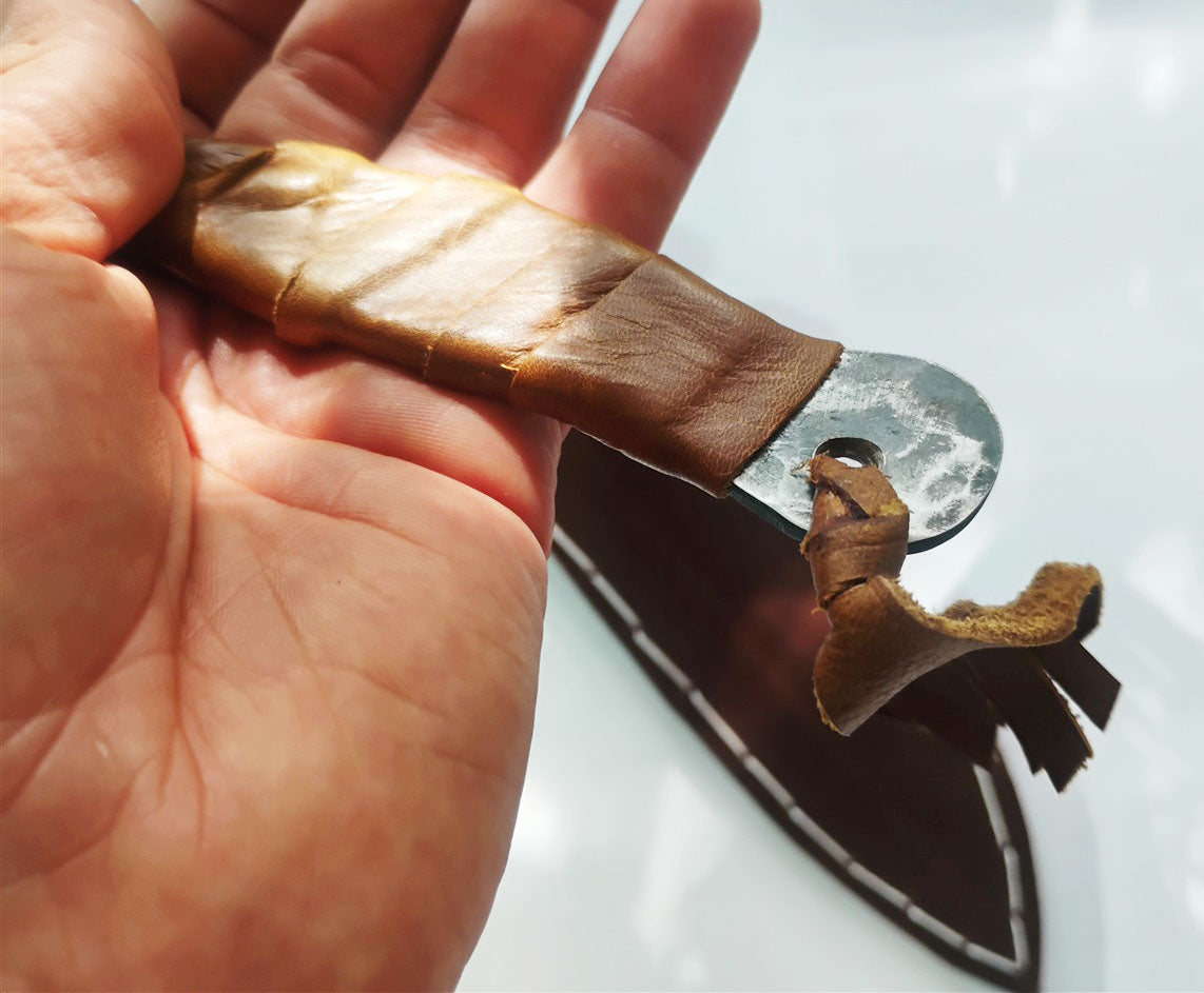 Custom Knife with Moon-Effect Artistic Welding & Sheath