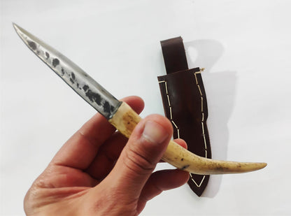 nozCustom Forged Knife with Deer Antler Handle & Leather Sheath